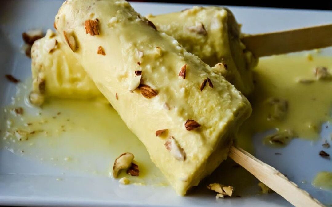 Кулфи. Pistachio Kulfi. Десерт кульфи. Кульфи имбирное.